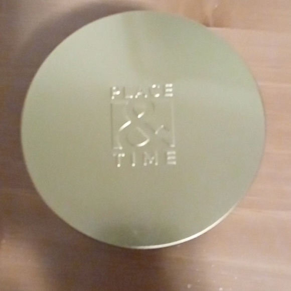 Brand New 3 wick candle multiple flavors - Picture 4 of 4